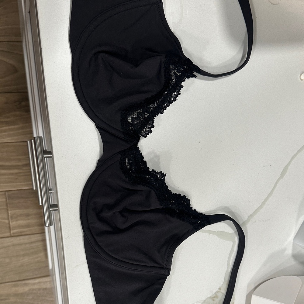 SKIMS Black Lace-Trim Underwire Bra